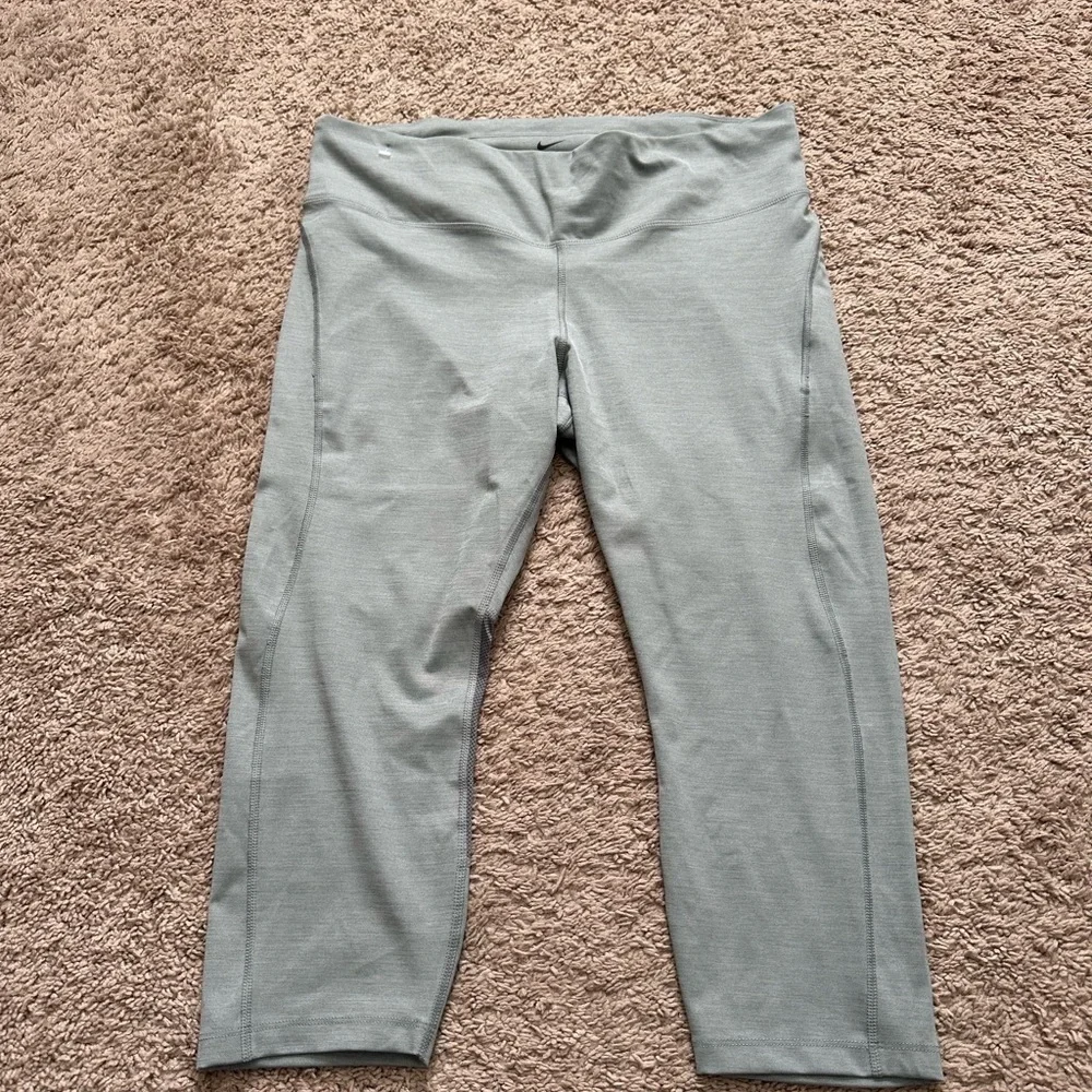 Nike Women's Gray Cropped Netted Leggings Dri Fit Size 2X